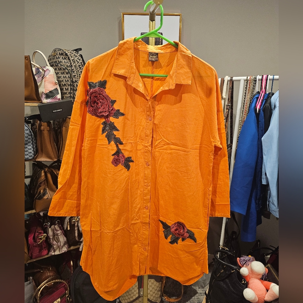 NWOT Embroidered Button Down Blouse with Pockets!